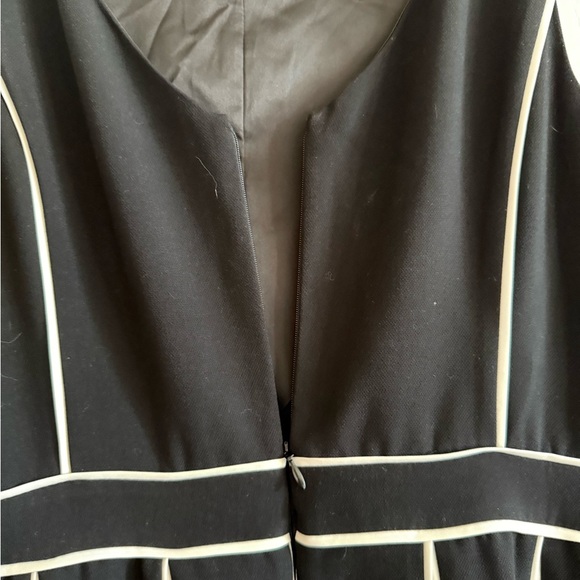 White House Black Market A-Line Dress with Piping Black w Ecru Fit & Flare 10P - Picture 11 of 12